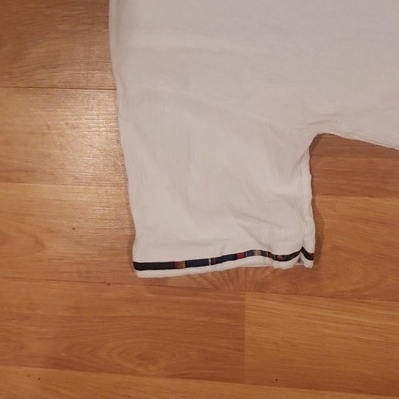 Indian Crafts by Runi Maki White Shirt - Picture 3 of 6